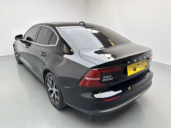 Volvo S60 2024