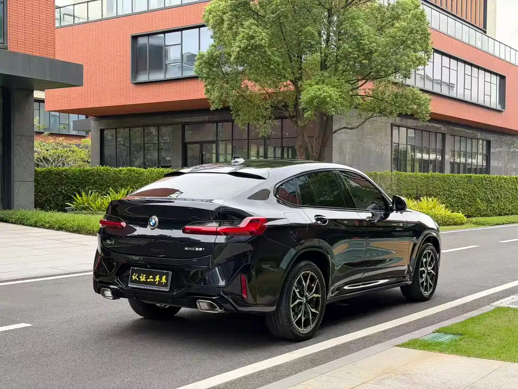BMW X4 2023 — фото 7