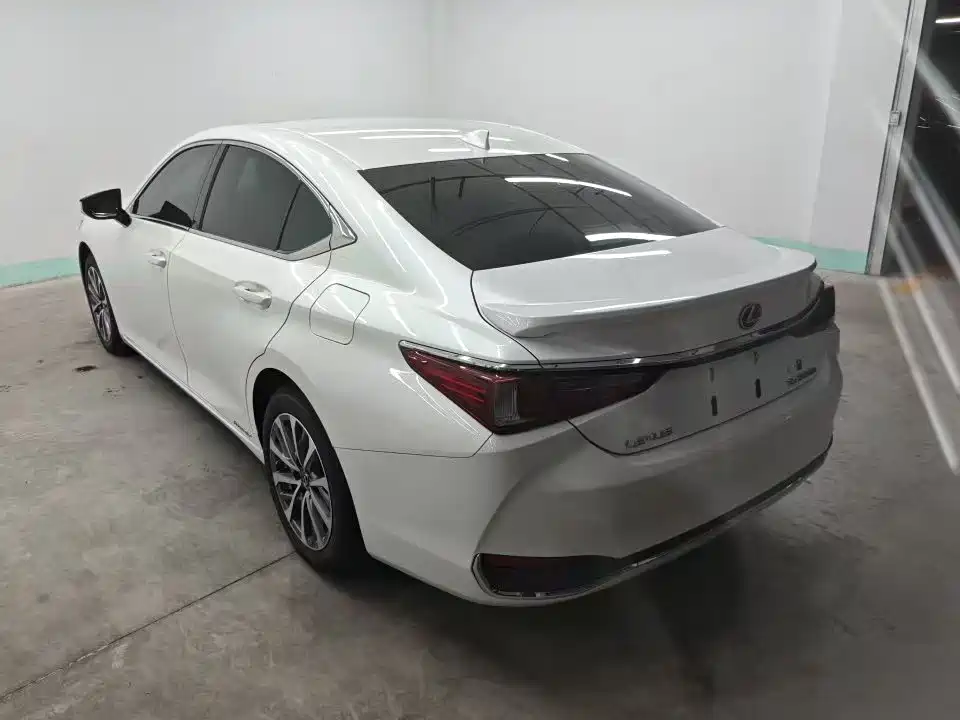 Lexus ES 2021 — фото 4