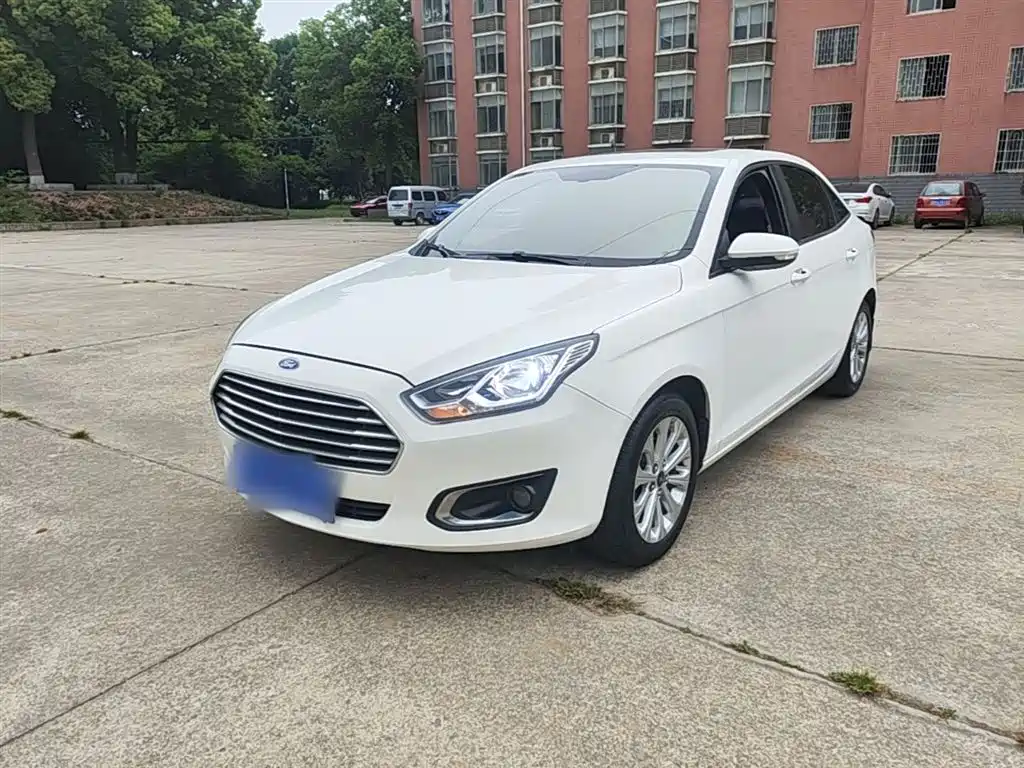 Ford Escort 2018 — фото 1