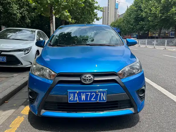 Toyota Yaris L 2014