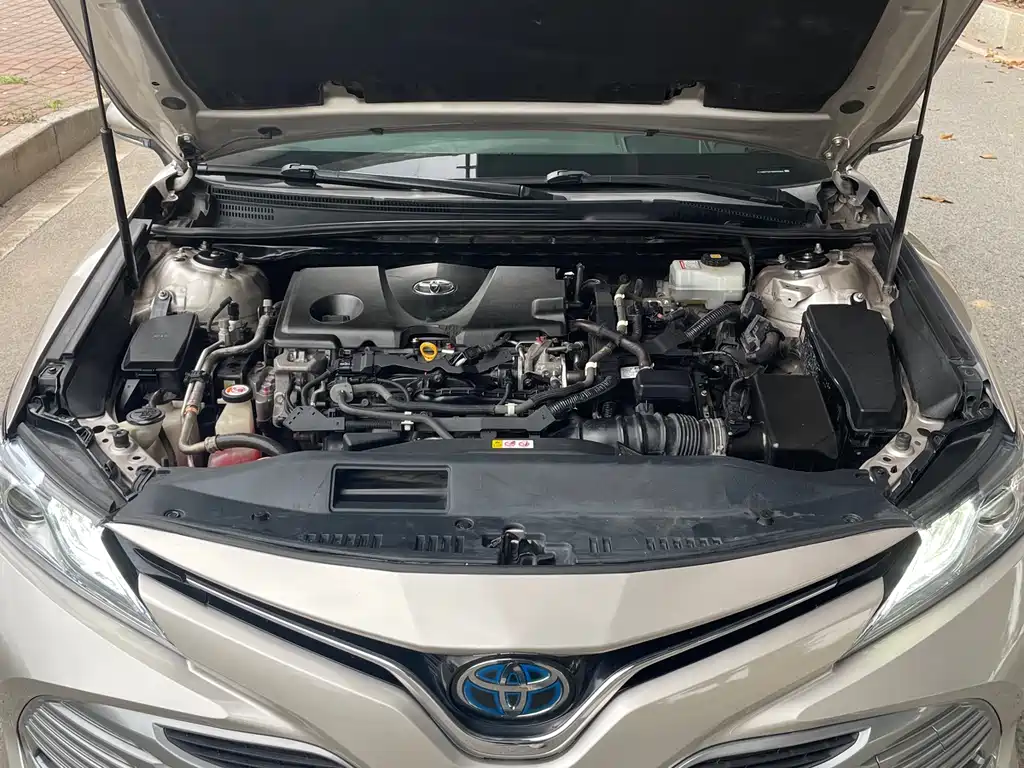 Toyota Camry 2019 — фото 14