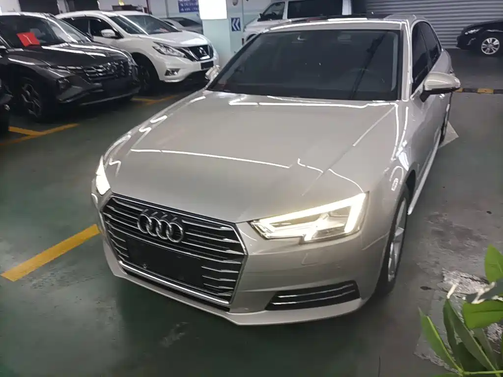 Audi A4L 2017