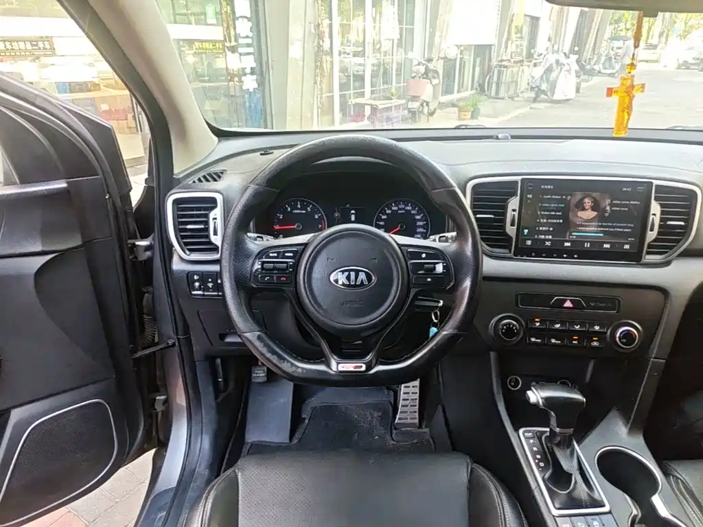 Kia KX5 2016 — фото 11