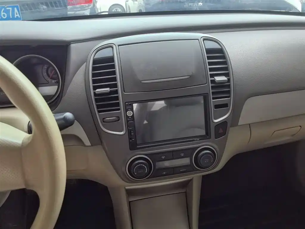 Nissan Sylphy 2015 — фото 13