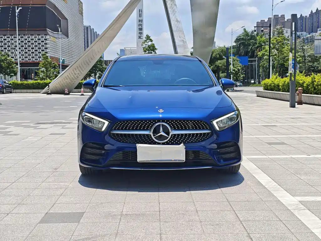 Mercedes-Benz A-Class 2022 — фото 2