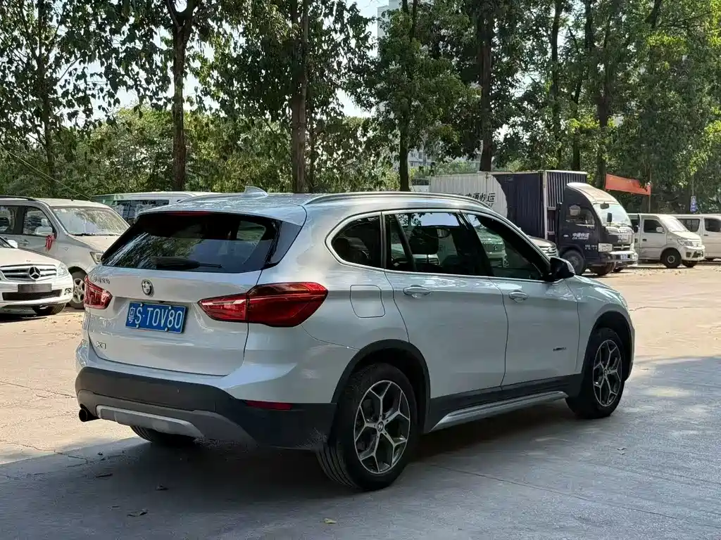 BMW X1 2018 — фото 9