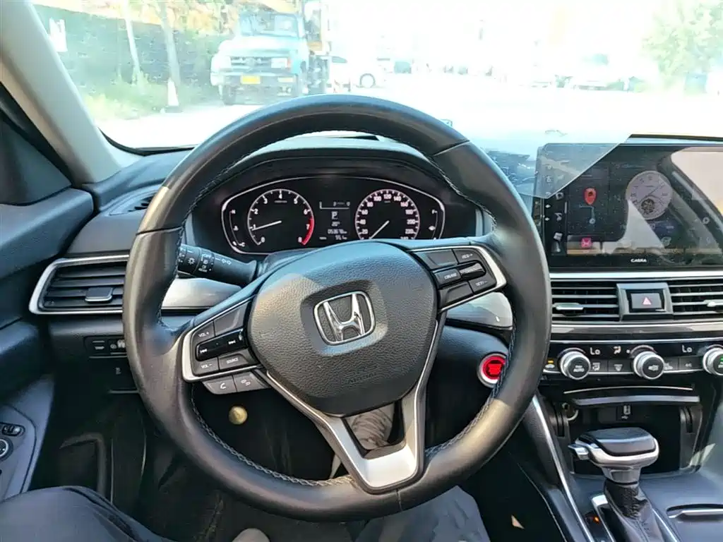 Honda Inspire 2021 — фото 11
