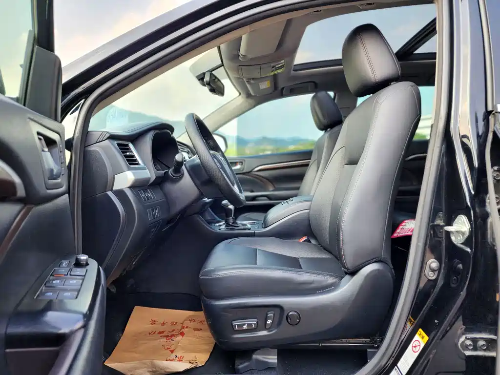 Toyota Highlander 2018 — фото 14