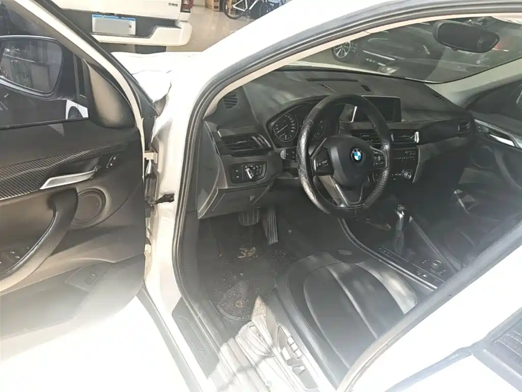 BMW X1 2017 — фото 16