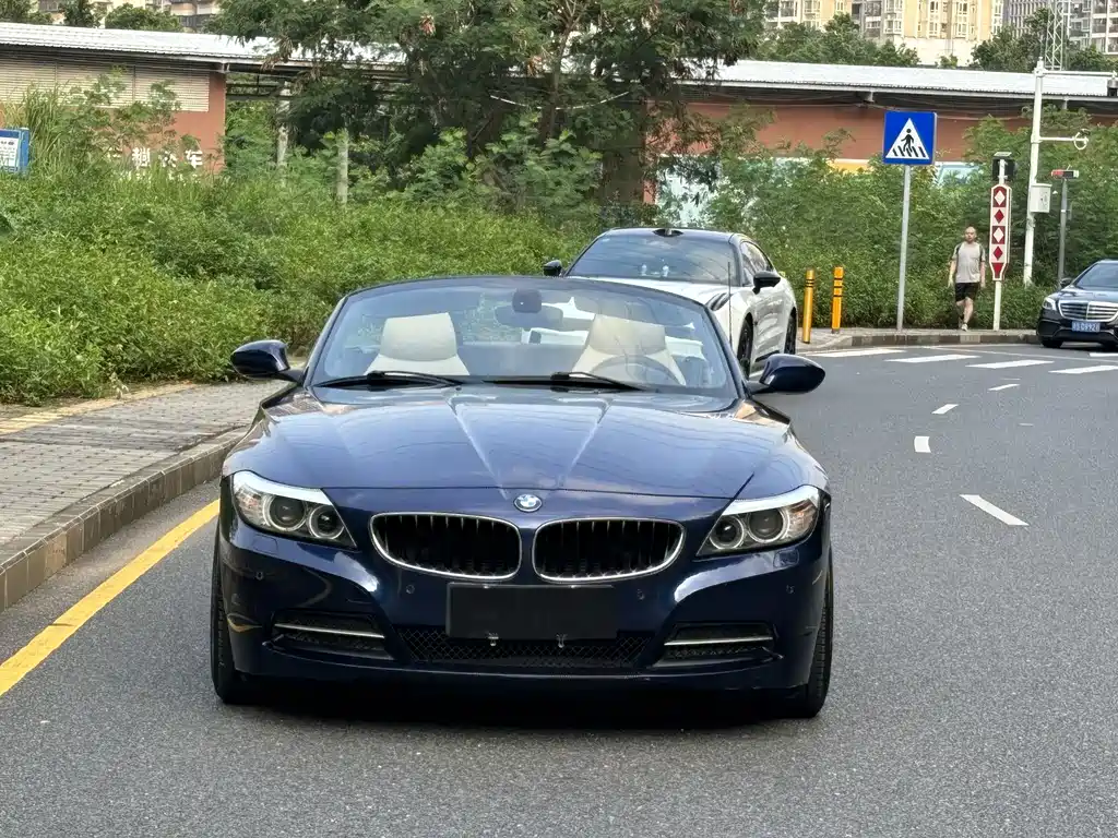 BMW Z4 2012 — фото 16
