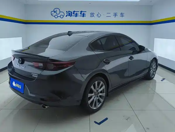 Mazda 3 Axela 2024