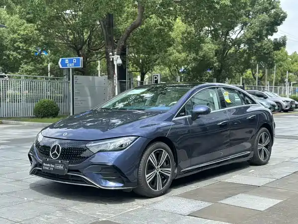 Mercedes-Benz EQE 2025