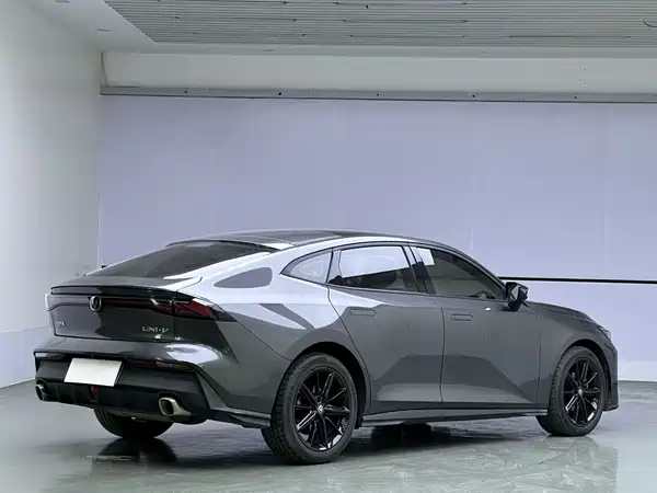 Changan UNI-V 2022