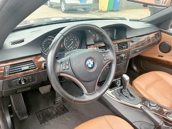BMW 3 Series 2011