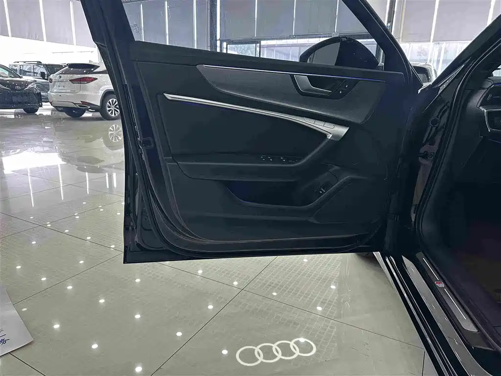 Audi A6L 2020 — фото 16