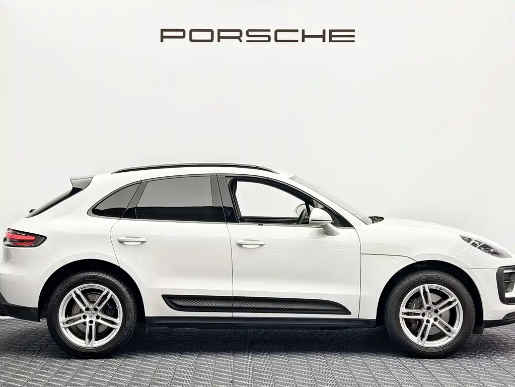 Porsche Macan 2023 — фото 4