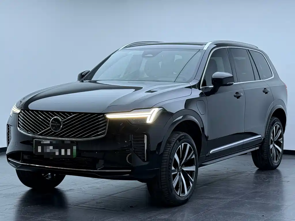 Volvo XC90 Plug-In Hybrid 2025 — фото 1