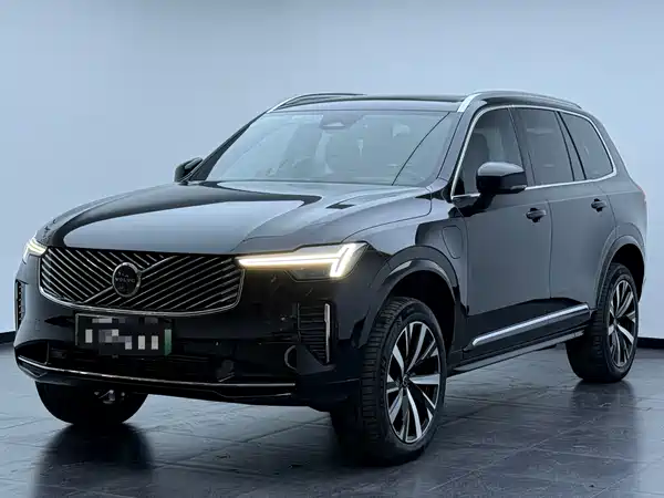 Volvo XC90 Plug-In Hybrid 2025