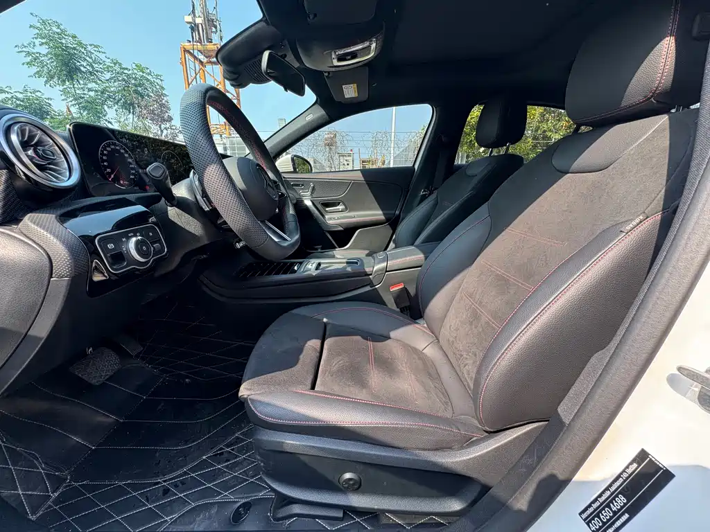 Mercedes-Benz A-Class 2024 — фото 11