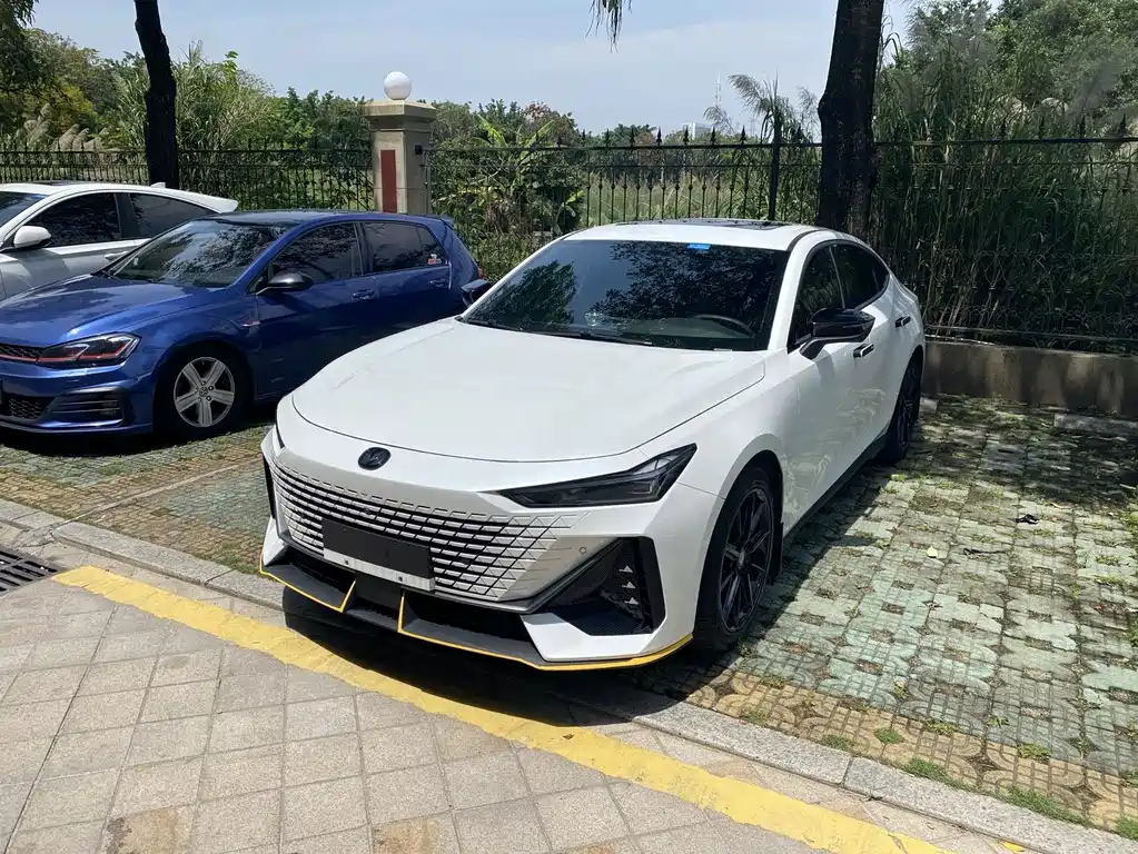 Changan UNI-V 2023