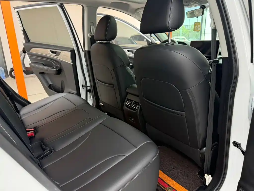 Haval M6 2023 — фото 10