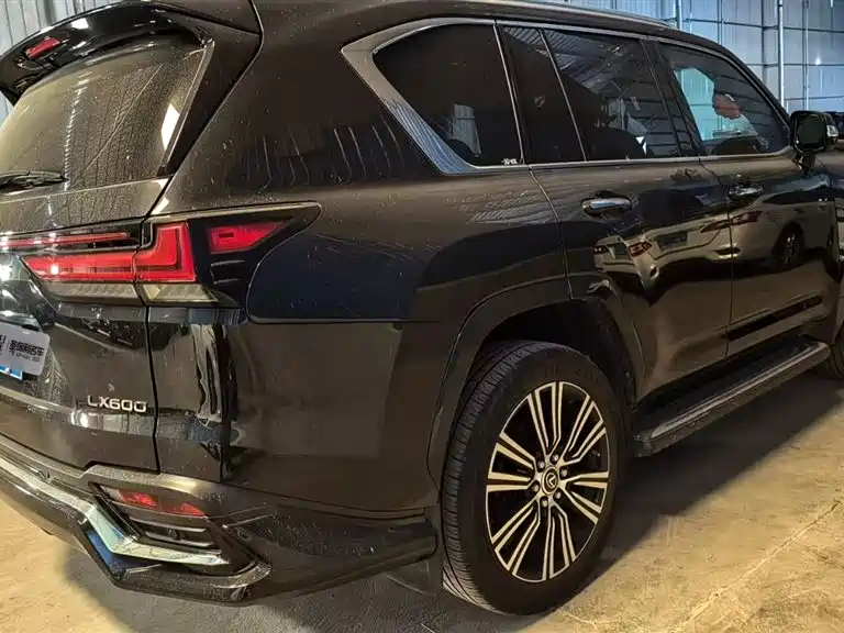 Lexus LX 2025 — фото 2