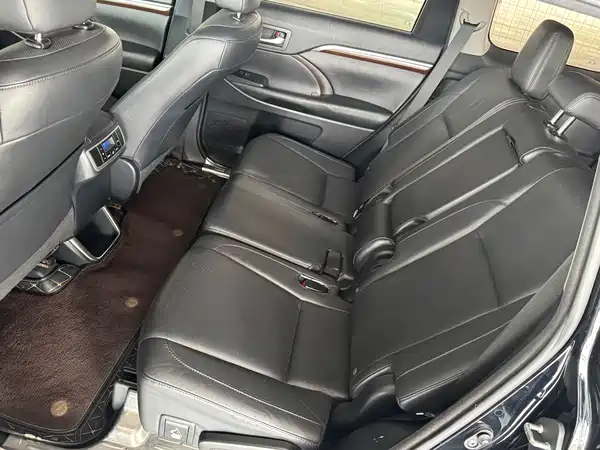Toyota Highlander 2015