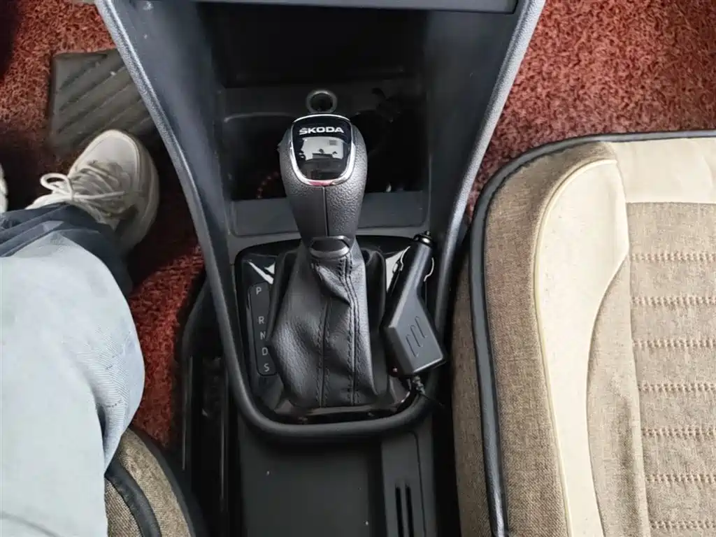 Skoda Rapid Spaceback 2016 — фото 14
