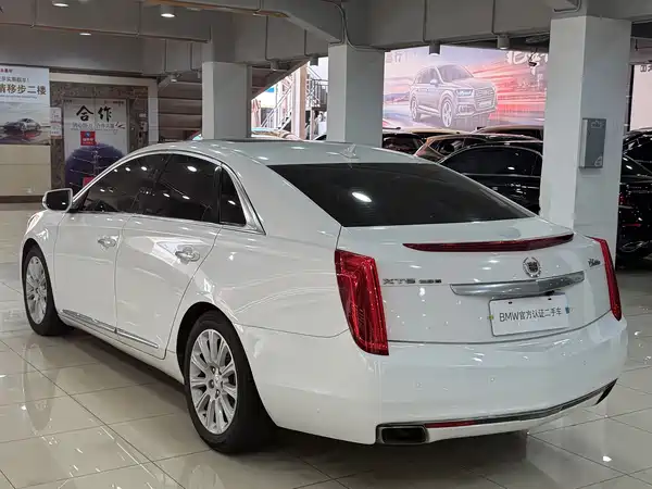 Cadillac XTS 2015