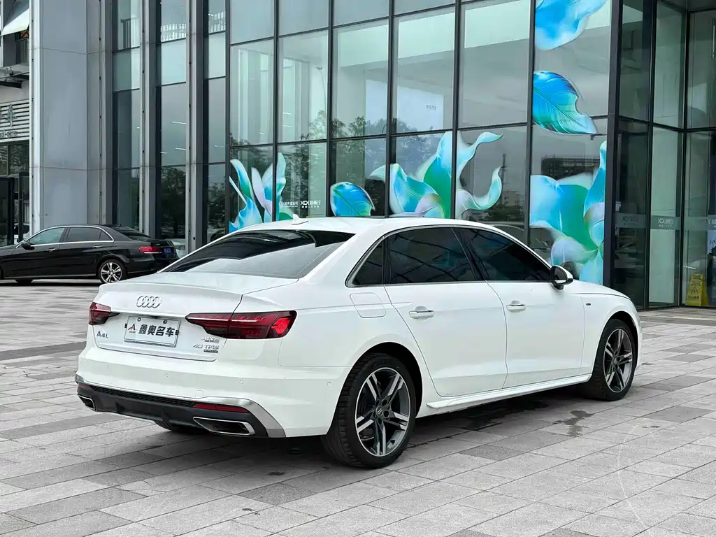 Audi A4L 2020 — фото 4