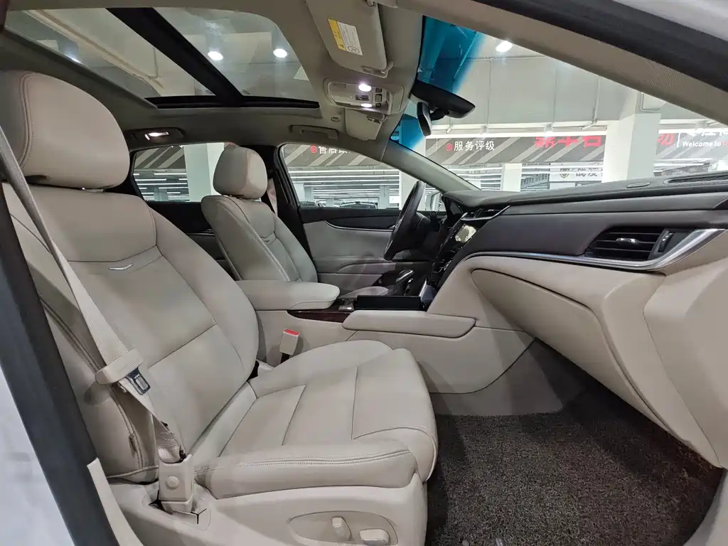 Cadillac XTS 2015 — фото 11