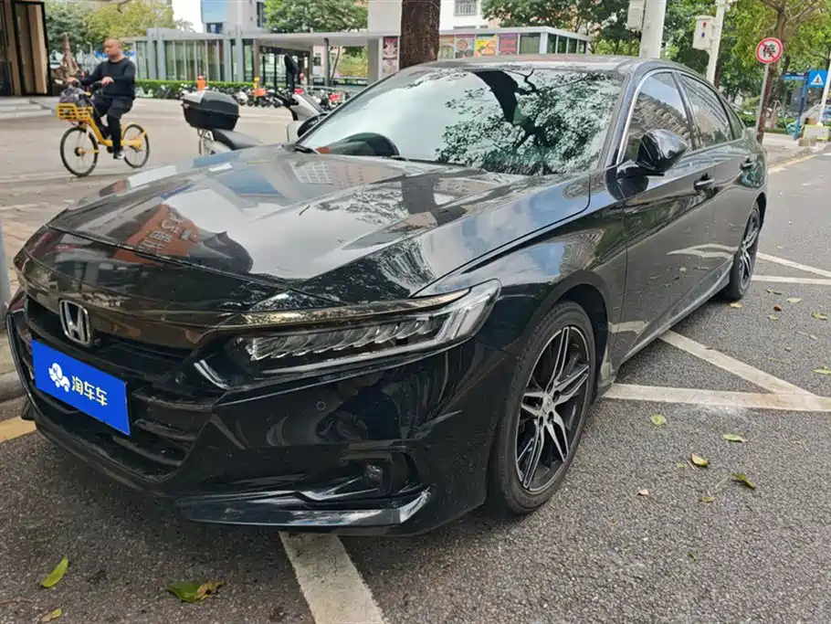 Honda Accord 2022 — фото 1
