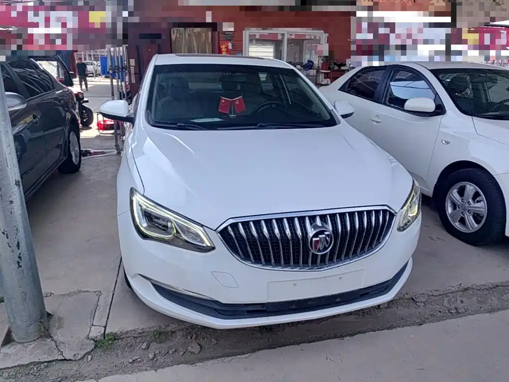 Buick Excelle 2015 — фото 3