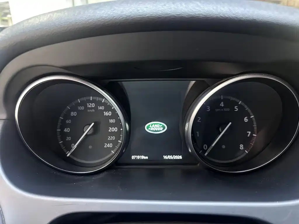Land Rover Discovery Sport 2019 — фото 9