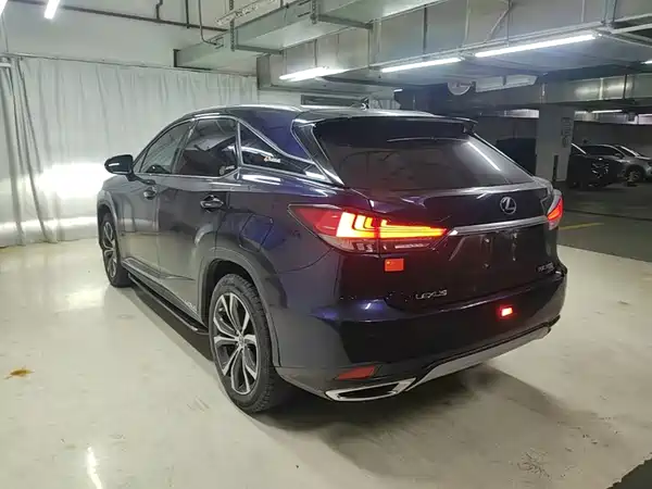 Lexus RX 2021