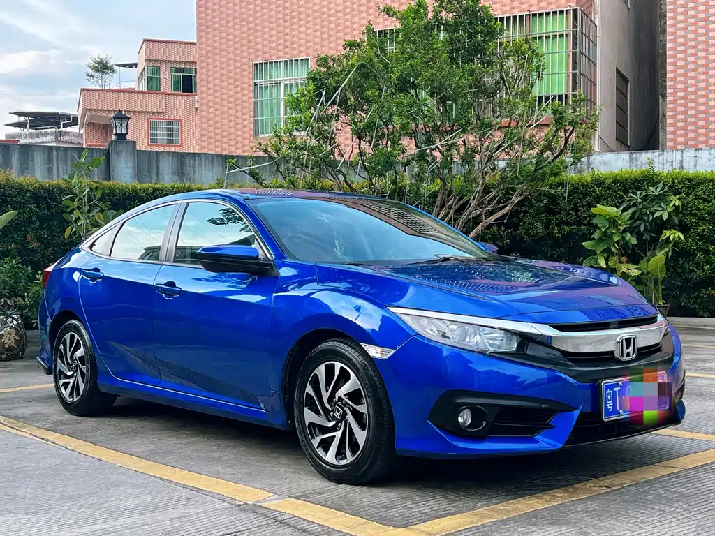 Honda Civic 2018 — фото 3