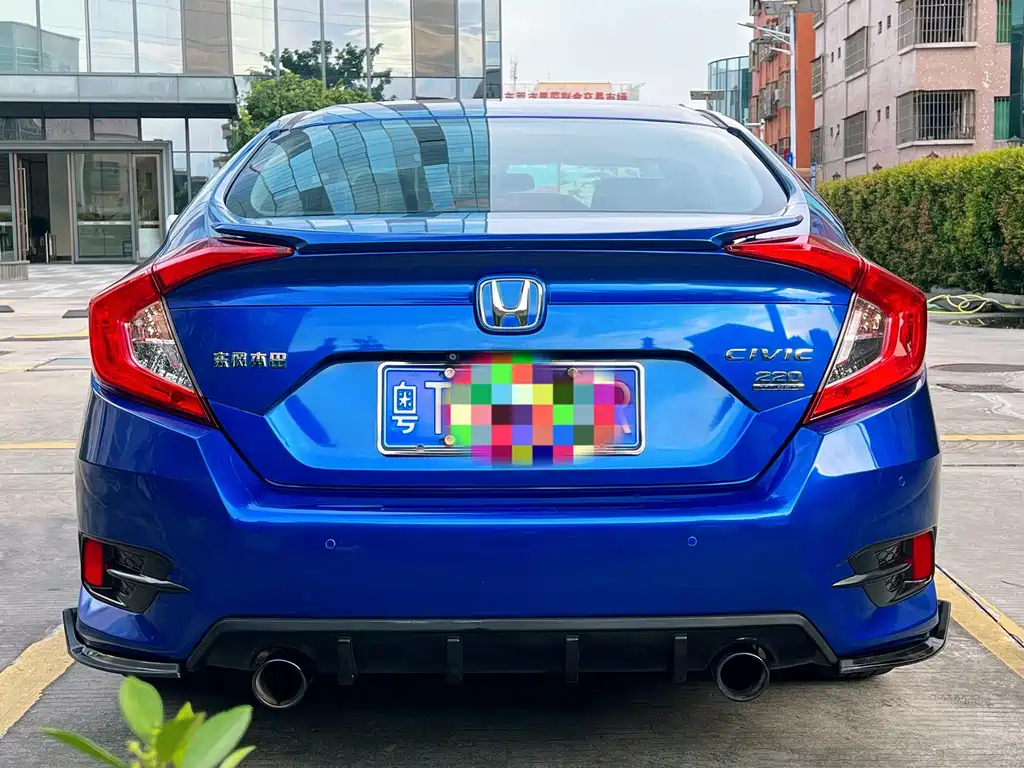 Honda Civic 2018 — фото 5