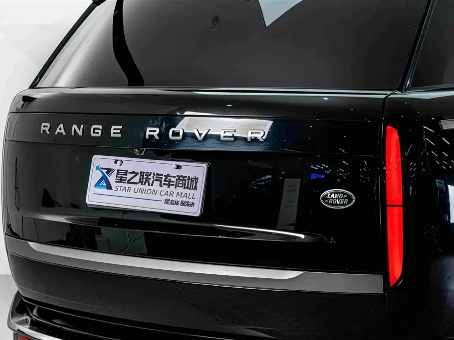 Land Rover Range Rover 2025 — фото 8