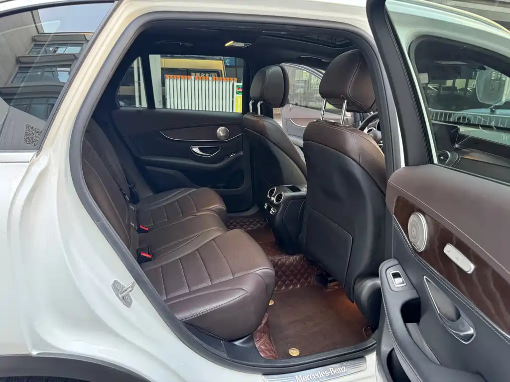 Mercedes-Benz GLC 2020 — фото 14