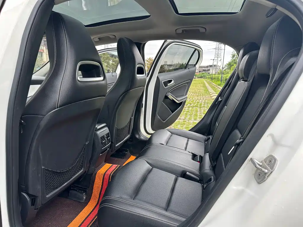 Mercedes-Benz GLA 2016 — фото 10