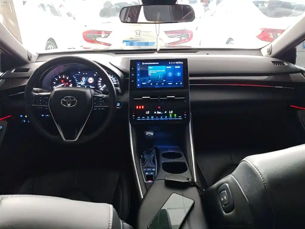 Toyota Avalon 2022 — фото 10