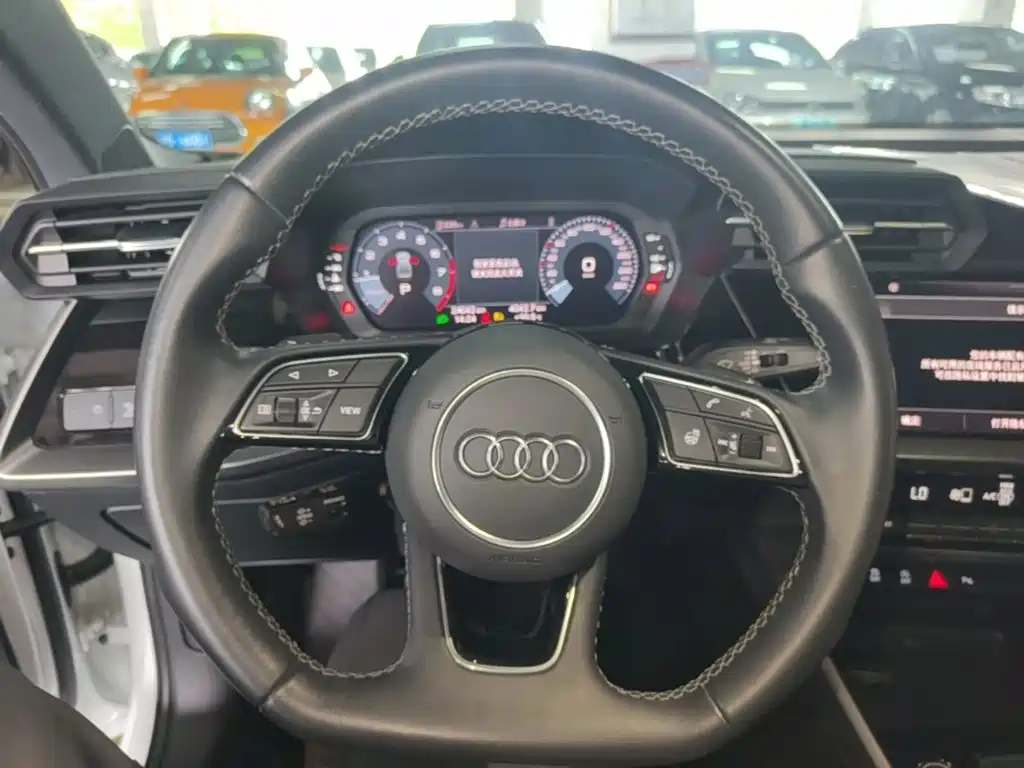 Audi A3 2023 — фото 11
