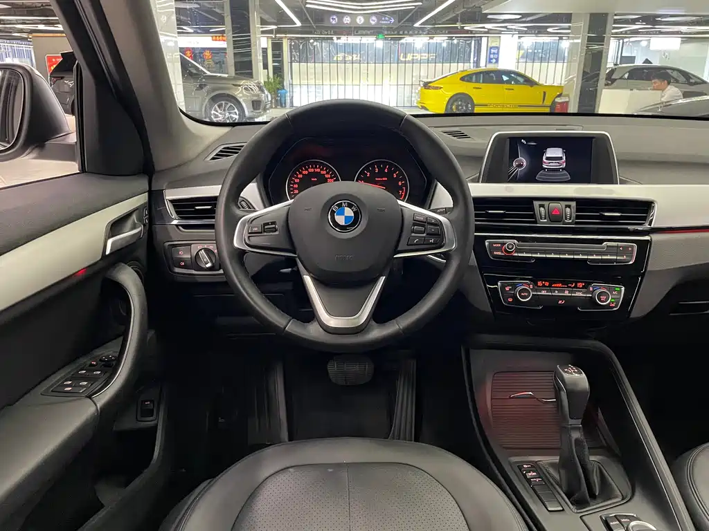 BMW X1 2017 — фото 12