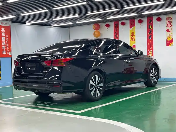 Nissan Teana 2022