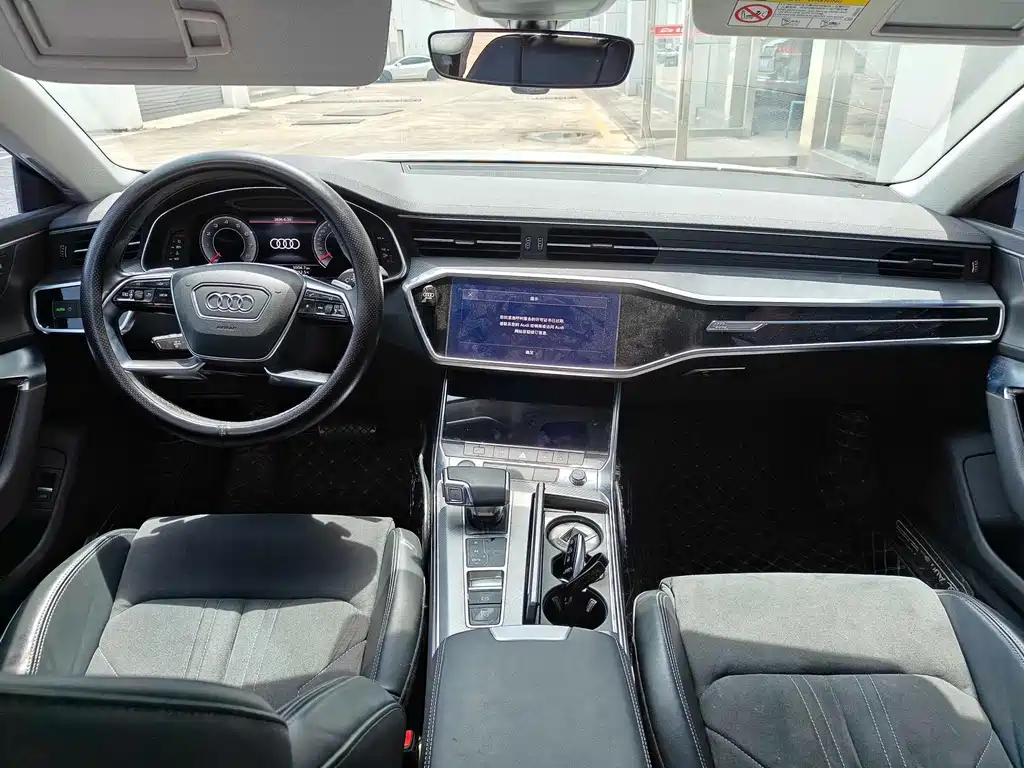 Audi A7L 2023 — фото 9