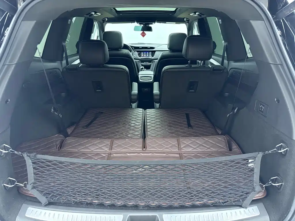 Cadillac XT6 2023 — фото 18