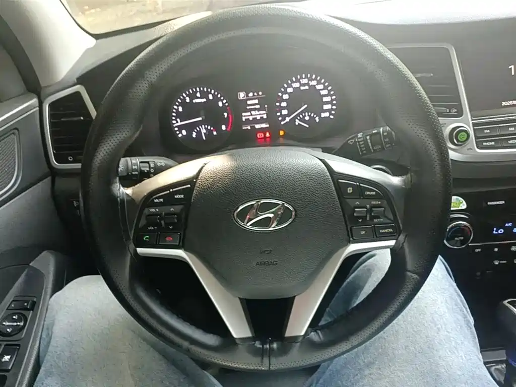 Hyundai Tucson 2016 — фото 11