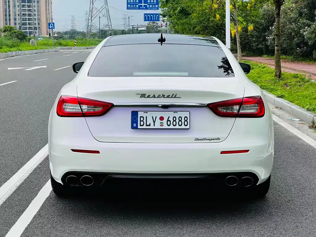 Maserati Quattroporte 2017 — фото 4