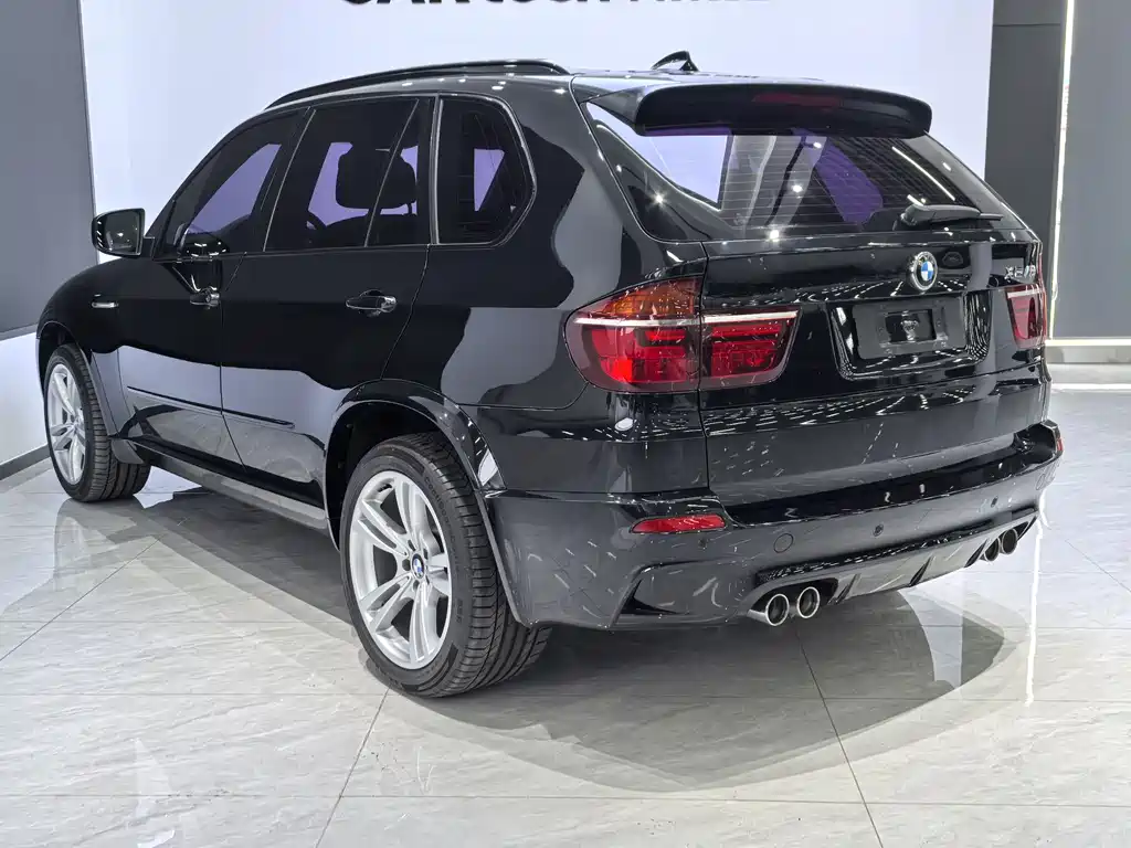 BMW X5 M 2011 — фото 8